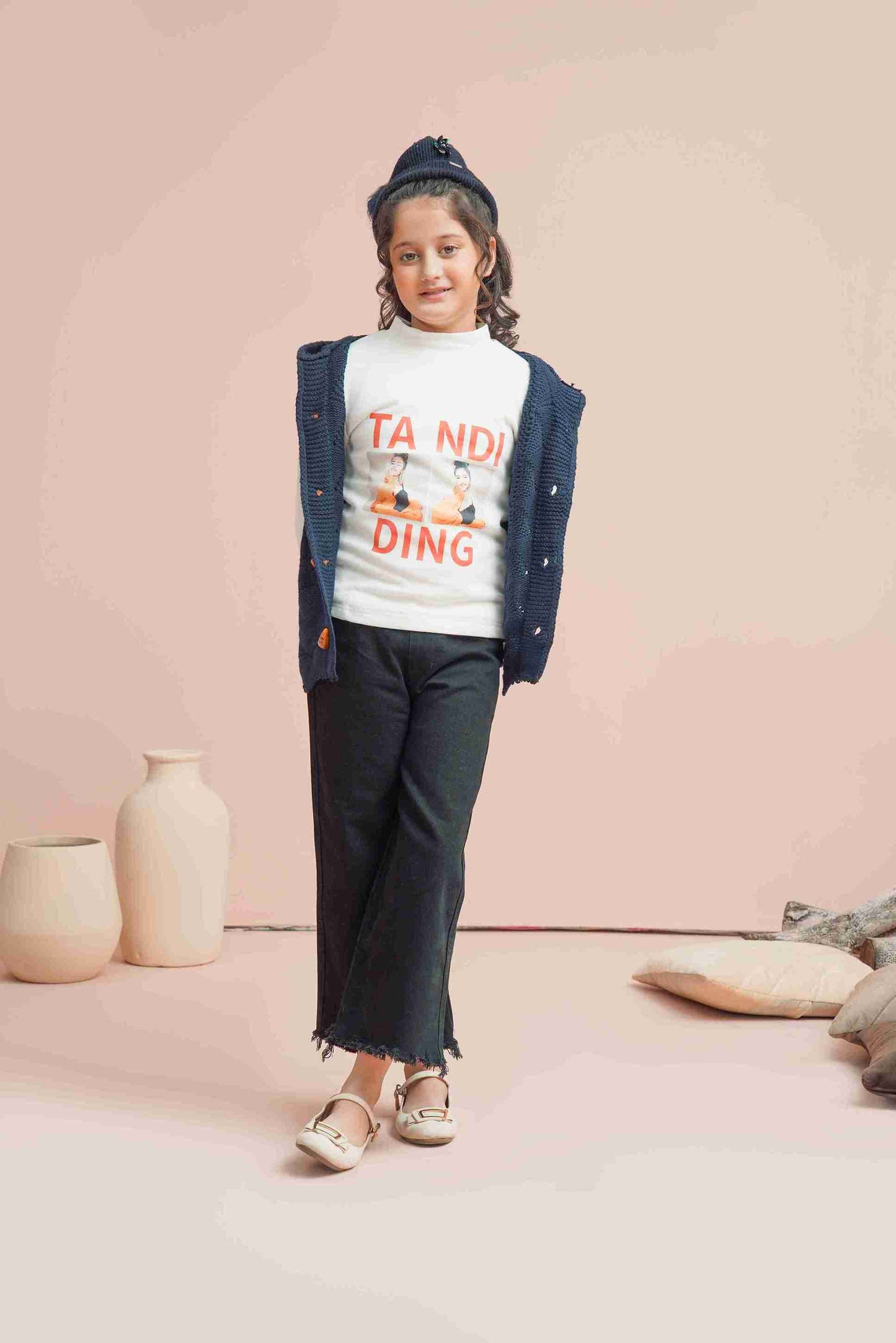 MeandMum Girls Sleeveless Warm Sweater with Hoodie 25WGSW002