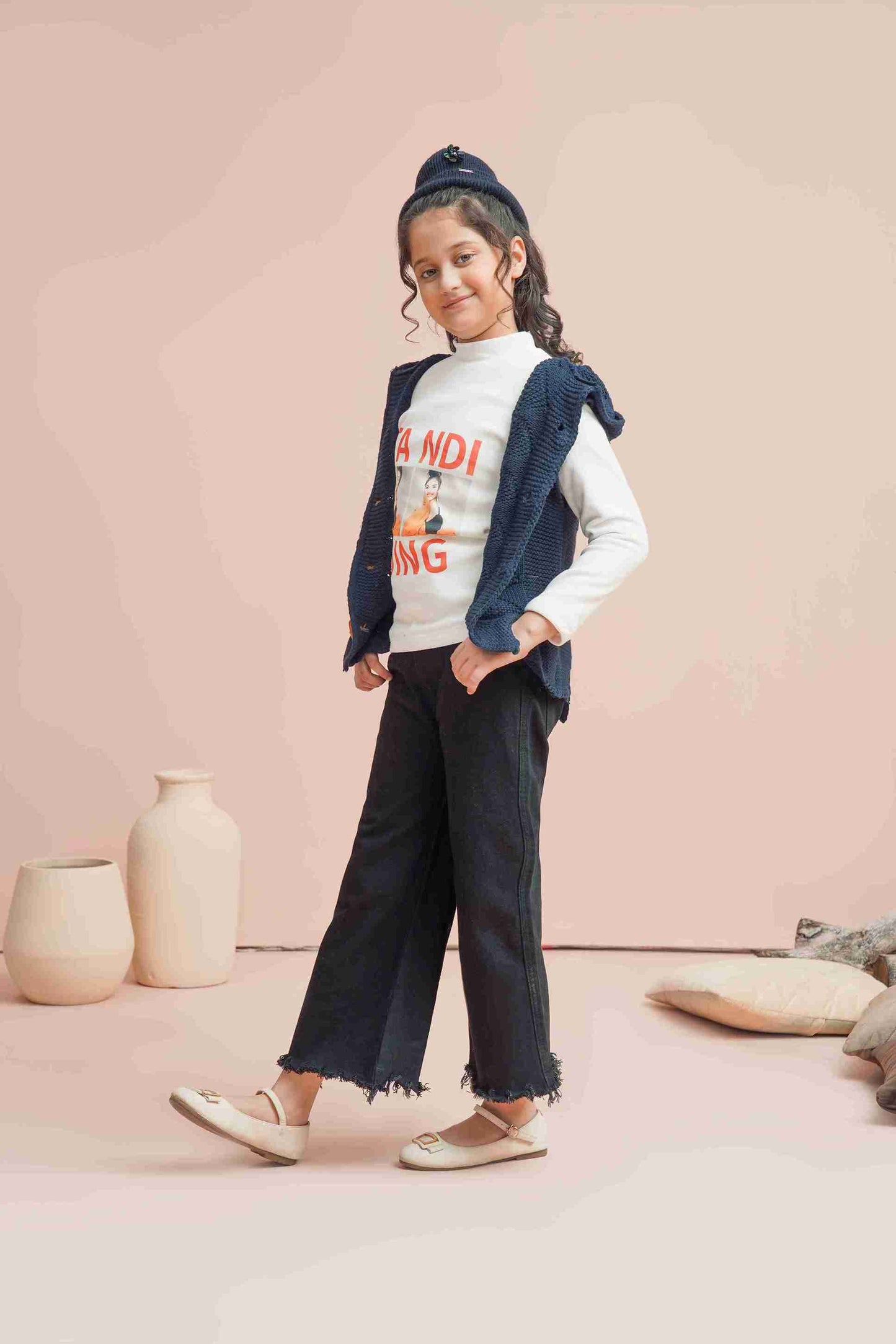 MeandMum Girls Sleeveless Warm Sweater with Hoodie 25WGSW002