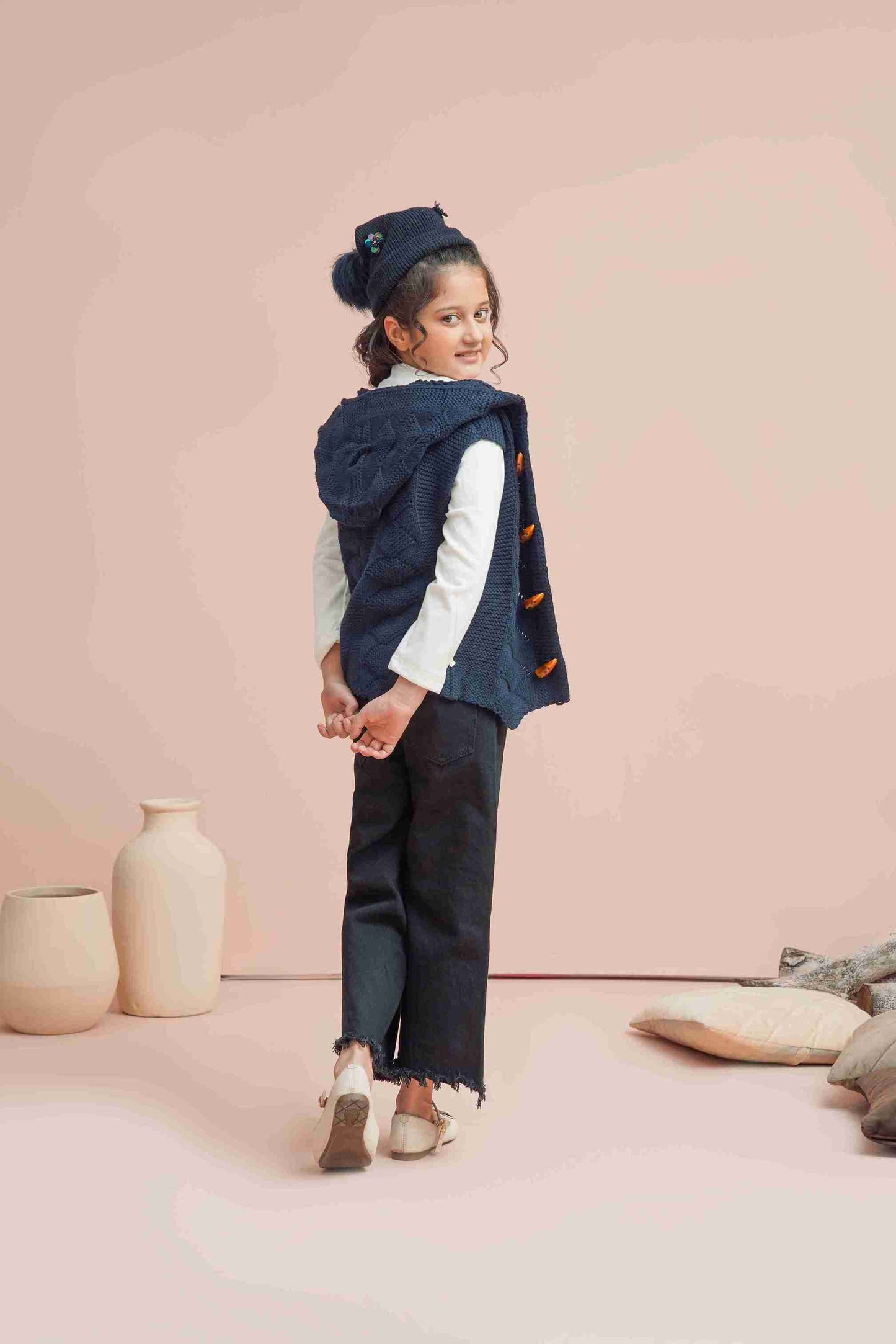 MeandMum Girls Sleeveless Warm Sweater with Hoodie 25WGSW002