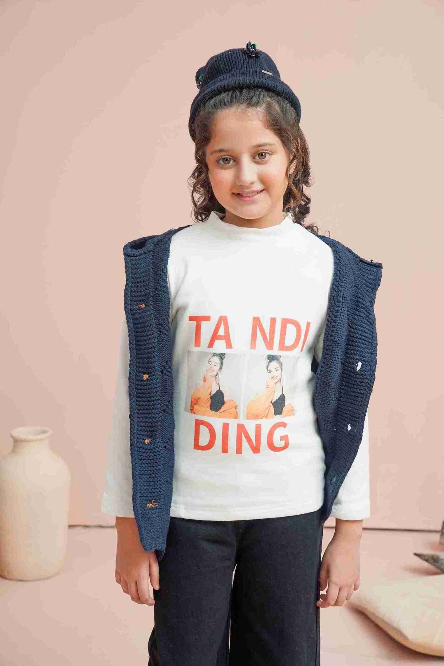 MeandMum Girls Sleeveless Warm Sweater with Hoodie 25WGSW002