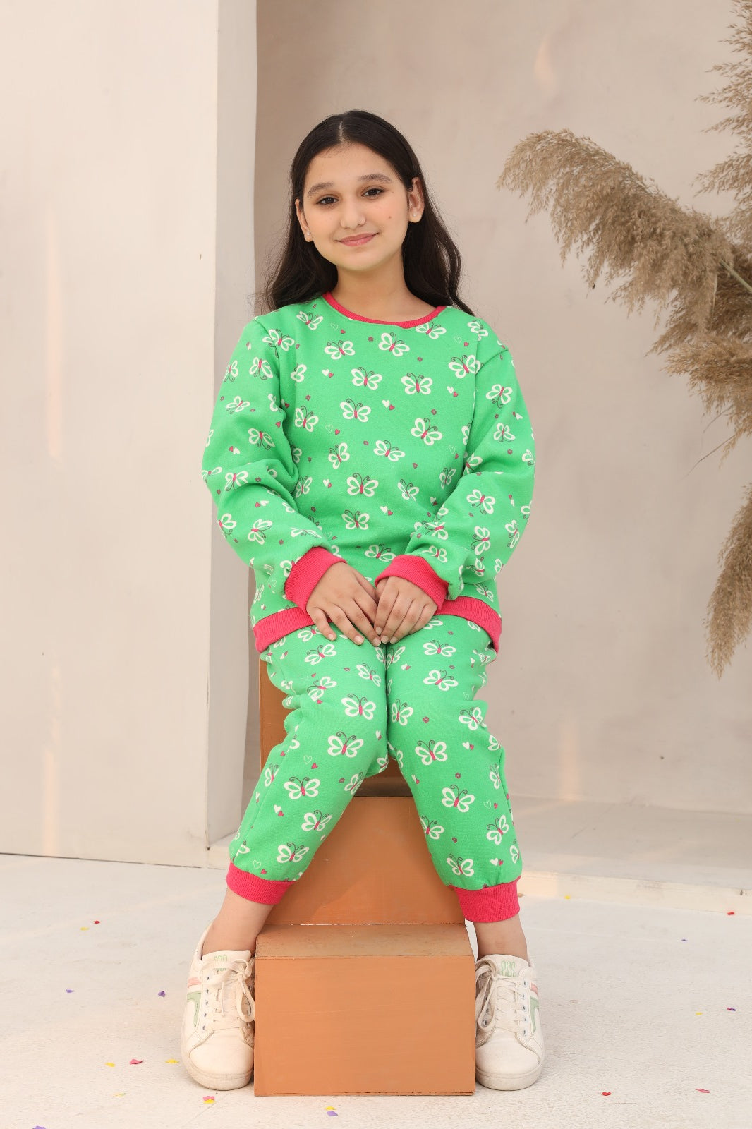 Girls Tracksuit – Bold, Comfortable, and Stylish 24WG089-02Y-GRN